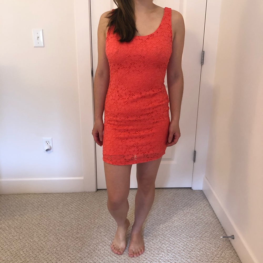 Summer dress - CORAL - Ambiance